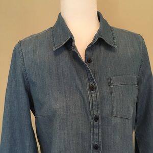 Tommy Hilfiger denim shirt. Size medium